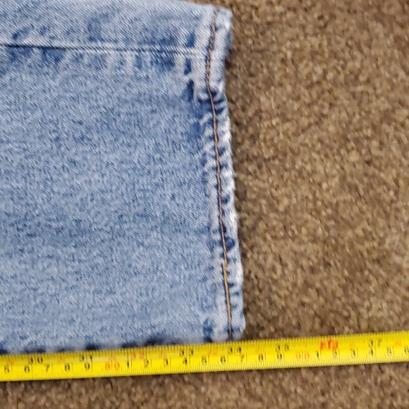 541 Levi's "Ripped" - Picture 10 of 13